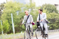 Foto Männer Fahrradfahren © iStock